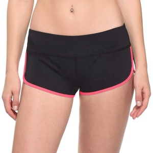 Shorts d'entraînement personnalisés pour femmes Outfitize International – Vente en gros, anti-cellulite, pour la gym, taille haute, pour le yoga, en vrac - Product Image 3