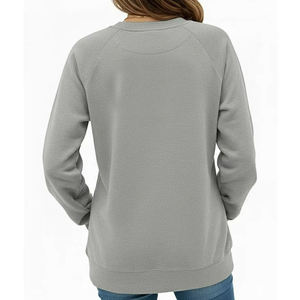 Sweat-shirt gris à col rond pour femme, manches longues, couleur unie, tricoté en coton, décontracté, pour l'automne, avec poches - Product Image 3