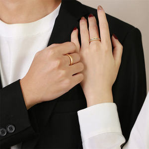 Bague de mariage empilable en or massif 9K 10K 14K 18K avec diamant rond cultivé en laboratoire, couleur DEF, clarté VS VVS, certifié IGI - Product Image 5