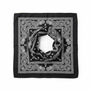 Foulard Bandana Unisexe en Tissu Respirant pour la Protection Contre la Poussière, le Protection Solaire et la Gestion Stylée des Cheveux pour Tous les Âges - Product Image 1