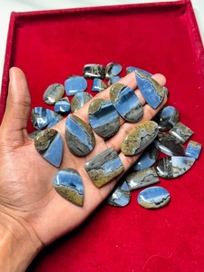 Opale bleue naturelle unique, pierres précieuses en cristal, cabochon d'opale bleue, prix compétitif pour la fourniture en gros OEM de bijoux - Product Image 1