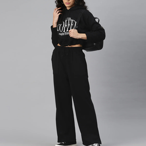 Nuevos Conjuntos Deportivos de Dos Piezas con Capucha para Mujer, Ropa de Calle de Invierno de Alta Calidad, 100% Algodón, Personalizables, Venta al Por Mayor en Pakistán - Product Image 4