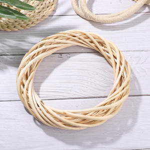 Tapis fermé de canne en rotin naturel de haute qualité fabriqué à la main avec un noyau de matière première en rotin et un produit d'artisanat naturel durable - Product Image 4
