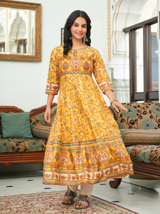 Kurta Anarkali de Rayón Color Mostaza con Estampado Floral para Mujer, Cuello Redondo, Mangas Tres Cuartos, Diseñada para Uso Casual Étnico Global - Product Image 3