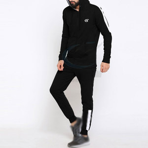Ensemble de sport d'hiver élégant à capuche avec tissu flexible et coupe régulière pour l'entraînement en plein air, survêtement pour homme - Product Image 5