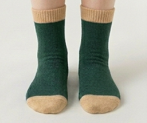 Chaussettes ras du cou pour femme, vert foncé et beige, tricotées, respirantes, pour usage quotidien, longueur standard, couleur unie, automne - Product Image 4