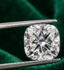 Diamante Moissanita de Corte Cojín de 5 Quilates |   Color D VVS1 |   Piedra de Moissanita Suelta |   Piedra Preciosa |   Piedras para engastar - Product Image 4