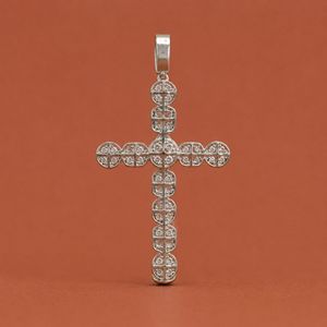 Colgante de cruz HipHop de plata de ley 925 con diamantes de moissanita y circonitas - Product Image 4