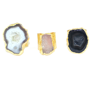 Anillo de piedra preciosa única de geoda drusa azul cielo natural de estilo minimalista, chapado en oro, joyería de latón al por mayor para mujeres y niñas - Product Image 3