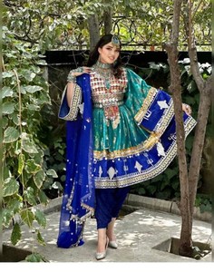 Nouvelle arrivée, robe de mariée traditionnelle afghane Kuchi, broderie en dentelle faite à la main, coupe en A, 100% polyester, prix de gros pour femmes - Product Image 2