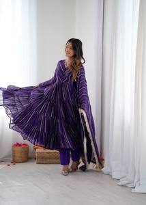 NUEVO LANZAMIENTO: SALWAR KAMEEZ ANARKALI MODERNO CON VOLANTES EN TODAS LAS MANGAS, DUPATTA DE FIESTA CON VOLANTES Y PANTALÓN - Product Image 3