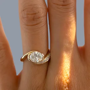 แหวนหมั้นเพชรทรงรี 2.10 กะรัต เพาะเลี้ยงในห้องปฏิบัติการ IGI ทองคำขาว 14K - Product Image 3