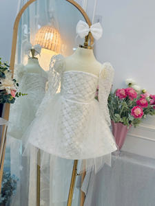 Robe de princesse décontractée pour filles, style licou, longue, à manches longues, en tulle orné de paillettes et de perles, écologique, ODM/OEM, pour mariages et événements variés - Product Image 3