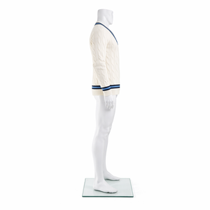 Suéter con Cuello en V al por Mayor de Cricket Jumper |   Proveedor de Logotipos Personalizados para Equipos OEM |   Ligero y duradero, 100% poliéster - Product Image 3