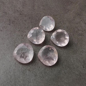 Quartz rose véritable, taille facetée, forme cœur, pierre précieuse calibrée, pour la fabrication de bijoux, toutes tailles disponibles - Product Image 2