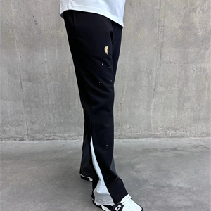 Pantalon de survêtement homme coupe ample évasée, style baggy, à rayures, jambe large, avec logo personnalisé - Product Image 3