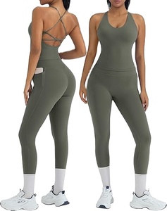 Conjuntos Deportivos de 2 Piezas para Mujer, Tops Deportivos Acolchados, Leggings con Bolsillos, Conjuntos de Gimnasio - Product Image 1