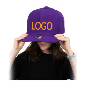 Gorra de Gran Tamaño Unisex Noggin Boss con Logotipo Personalizado Bordado, Gorra Ajustada Gigante Roja con Espuma de Alta Calidad - Product Image 2