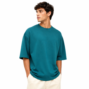 Camiseta extragrande para hombre con proporciones amplias, tela suave y ligera, y comodidad relajada, ideal para ropa informal, viajes y estilo urbano. - Product Image 2