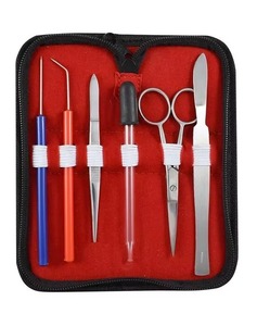 Kit de disección manual de acero inoxidable en grandes cantidades para laboratorio de biología, estudiantes de anatomía y medicina, y uso veterinario, con mango de bisturí. - Product Image 1