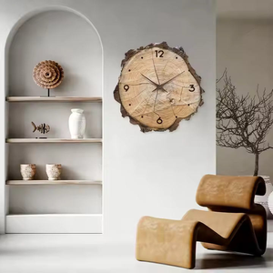 Horloge murale décorative en bois, fabriquée avec précision à partir de bois pur, au design fin et à l'apparence esthétique. - Product Image 5