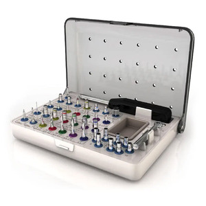 ชุดเครื่องมือขันรากฟันเทียม XELTECH SURGICAL แบบแมนนวล ทำจากสแตนเลสสตีล ได้รับการรับรองมาตรฐาน CE ระดับ Class I ด้ามจับออกแบบตามหลักสรีรศาสตร์ แบบ 3 ขา - Product Image 3