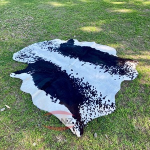 Alfombras de Cuero de Vaca de Lujo en Blanco y Marrón con Pelo Largo, Pieles de Ternera para Sala de Estar, Alfombras y Tapetes - Product Image 4