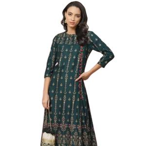 ชุดอานาร์กาลีผ้าเรยอนสีเขียวพิมพ์ลายดอกไม้สำหรับผู้หญิง คอทรงเรือ แขนสามส่วน แห้งเร็ว เหมาะสำหรับฤดูร้อน สไตล์ลำลองแบบชาติพันธุ์ทั่วโลก - Product Image 1