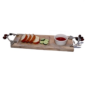 Elegante bandeja rectangular de madera para servir, bandeja otomana de madera con mango de metal para salas de estar, uso de hoteles y restaurantes - Product Image 3
