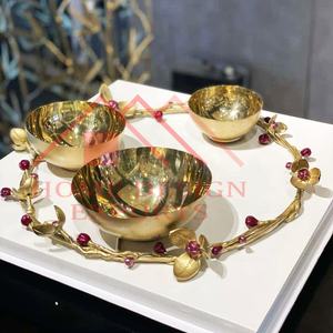 Centres de table décoratifs en métal doré jetables de luxe avec poignée en forme de feuille et bol à fruits unique – Dernier design, best-seller - Product Image 2