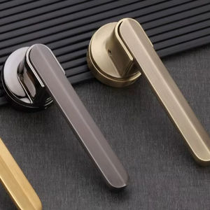 Sukhand incorpora tiradores modernos para muebles en oro, oro rosa y plata para proyectos de renovación de cocinas y armarios de alta gama. - Product Image 2