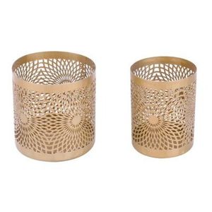 Portavelas de metal artesanal inspirado en la herencia, que aporta una belleza atemporal e iluminación reconfortante. - Product Image 6