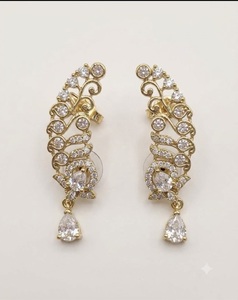 Boucles d'oreilles pendantes en laiton de haute qualité, design AD Stone, style spirale, pour mariée, pour femmes, fournisseur - Product Image 1