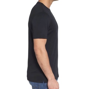Haut à manches courtes durable, coupe ajustée, anti-rétrécissement, vêtement de mode pour homme, disponible en noir - Product Image 3