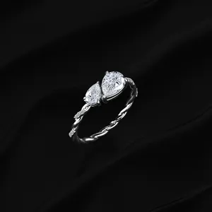 Bague en diamant de laboratoire 1,5 carat D-E VVS-VS, double taille poire, pavé torsadé, design moderne et élégant, pour femme, magnifique et captivant - Product Image 2