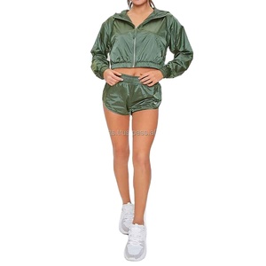 Conjunto de pantalones cortos cortavientos de 2 piezas de nailon 100% personalizado para mujer - Product Image 1