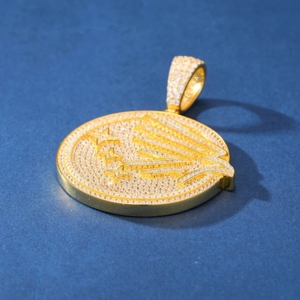 Colgante de Moneda de Águila Vintage – Joyería de Plata 925 Estilo Antiguo, Colgante de Águila con Incrustaciones de Moissanita – Colgante Hip Hop con Moissanita Engastada a Mano - Product Image 4