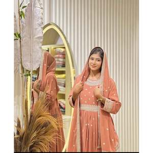 ชุดราตรีออกแบบมีสไตล์ชุดปาร์ตี้สวมกับ pent and dupatta - Product Image 2