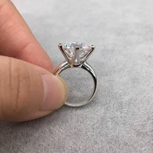 แหวนหมั้นมอยซาไนต์ แหวนเงินแท้ 925 แหวนแต่งงานเพชรโมอิสซาไนต์ทรงกลม แหวนหรูหราเปล่งประกาย - Product Image 4