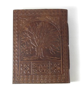 Carnet de notes vintage personnalisé pour le bureau, couverture souple en cuir, fait main, papier en coton recyclé, couverture gaufrée motif arbre - Product Image 5