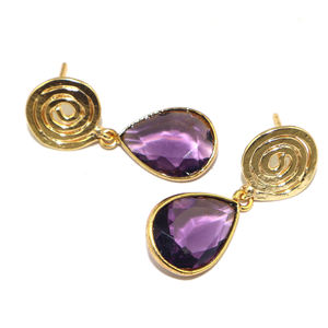 Boucles d'oreilles pendantes en laiton plaqué or 24 carats, style spirale en fil, forme poire, avec améthyste taillée et quartz hydro, design classique - Product Image 3