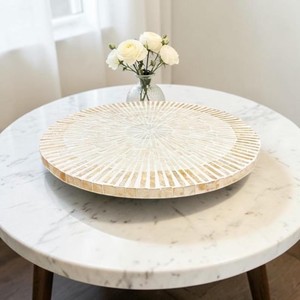 Plateau tournant rond avec motif incrusté d'or, design nordique fait main, pour centre de table de mariage - Product Image 1