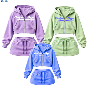 Conjunto de Ropa Deportiva para Mujer, Estilo Vintage Otoñal, con Logotipo Personalizado, Sudadera con Cierre y Pantalones Cortos con Pedrería, en Tela French Terry - Product Image 3