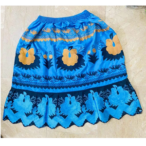 Nouvelle conception de jupe de style insulaire Micronésie Chuuk Guam Marshall Hawaï Mumu brodée en tissus 100% coton, personnalisation possible - Product Image 3