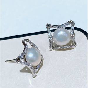 Retro S925 Pure <b>Silver</b> <b>Stud</b> Earrings with Exquisite Natural Pearl Fashionable Freshwater Jewelry - Product Image 2