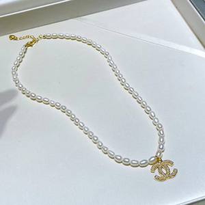 Collar de Cuentas de Agua Dulce de 4-5 mm para Mujer, Diseño de Nicho, Colgantes y Dijes de Moda para Joyería DIY o Venta al por Mayor - Product Image 1