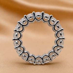 Anillo de Compromiso de Eternidad Completa con Moissanita, Corte Redondo, Lujoso, con Engaste de Garras, Chapado en Oro Blanco de 14K, Joyería para Mujer - Product Image 3