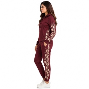 Ensemble de vêtements de sport personnalisés et confortables pour femmes, ensembles de survêtements imprimés pour le jogging, l'entraînement et les activités de plein air, survêtement imprimé pour femmes - Product Image 5