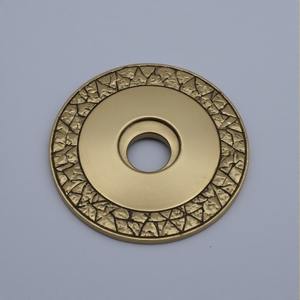 Poignée de porte robuste en acier pour usage intensif, idéale pour les chambres, conçue pour les bâtiments commerciaux nécessitant résistance et stabilité - Product Image 1