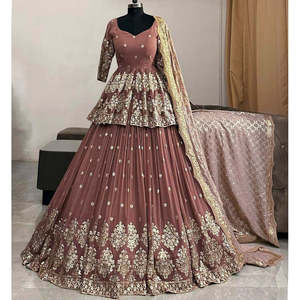 ชุดปาร์ตี้แสนสวยของผู้หญิงชุดเสื้อ lehenga พร้อมถุงเท้า dupatta ที่จำเป็น - Product Image 1